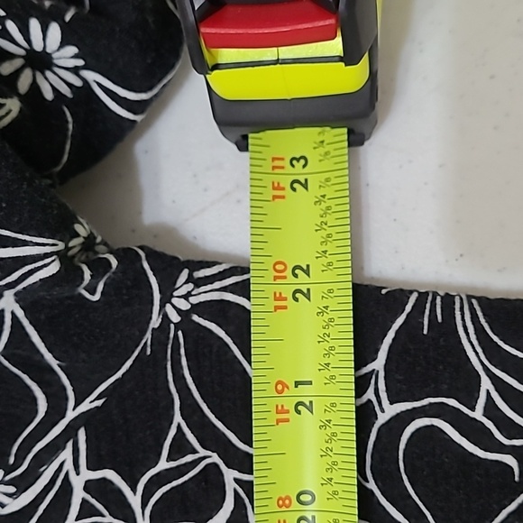 T by Talbots Black Top with White Floral Designs size XL - Picture 5 of 6